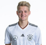 https://img.833zhiboos.com.cn/img/football/player/885db6bd0e1c1a3a3534f1c140cba769.jpg