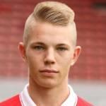 https://img.833zhiboos.com.cn/img/football/player/d593e948e9ba659675814a585e49f624.png